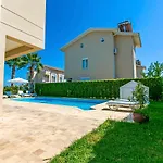 Paradise Town Villa Beltania